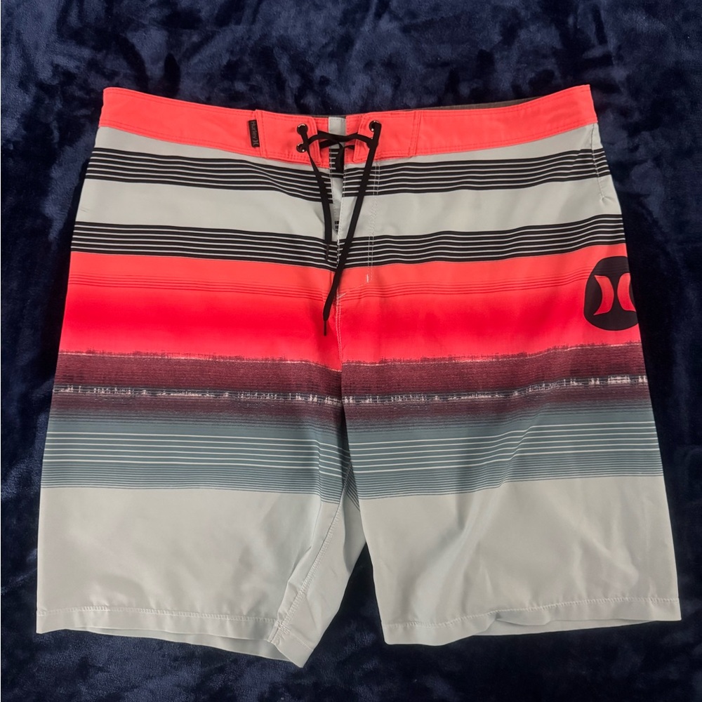 Hurley Men's Striped Swim Shorts - Red and Gray
Size 34
20”